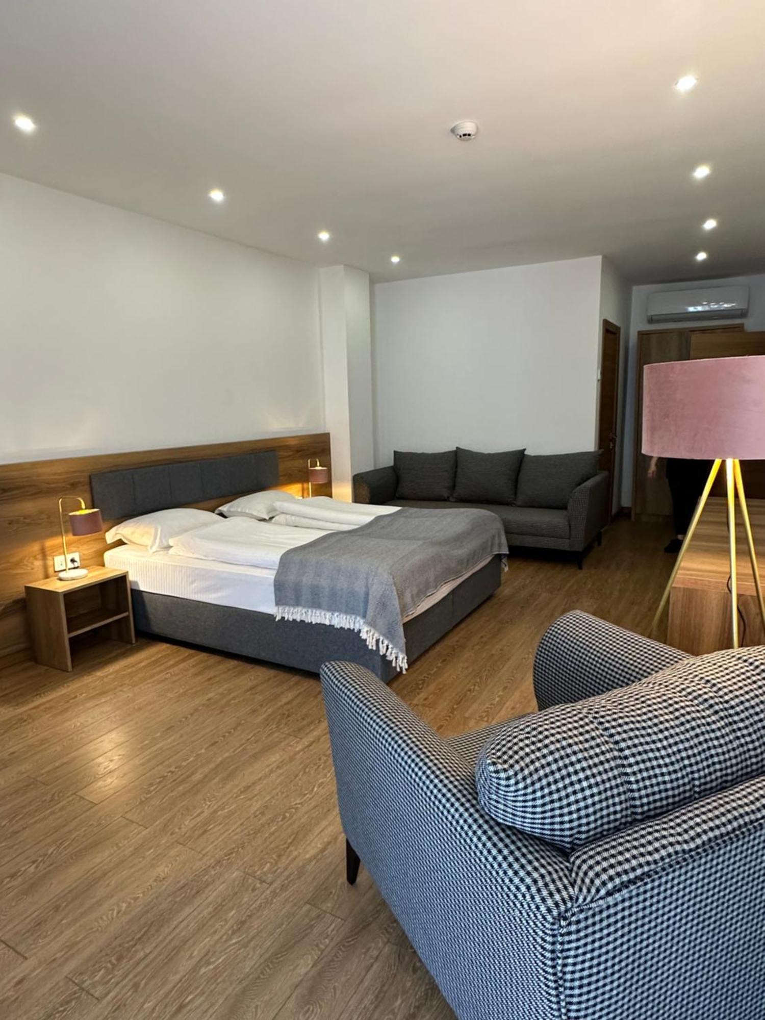 Hotel Homey 코불레티 외부 사진