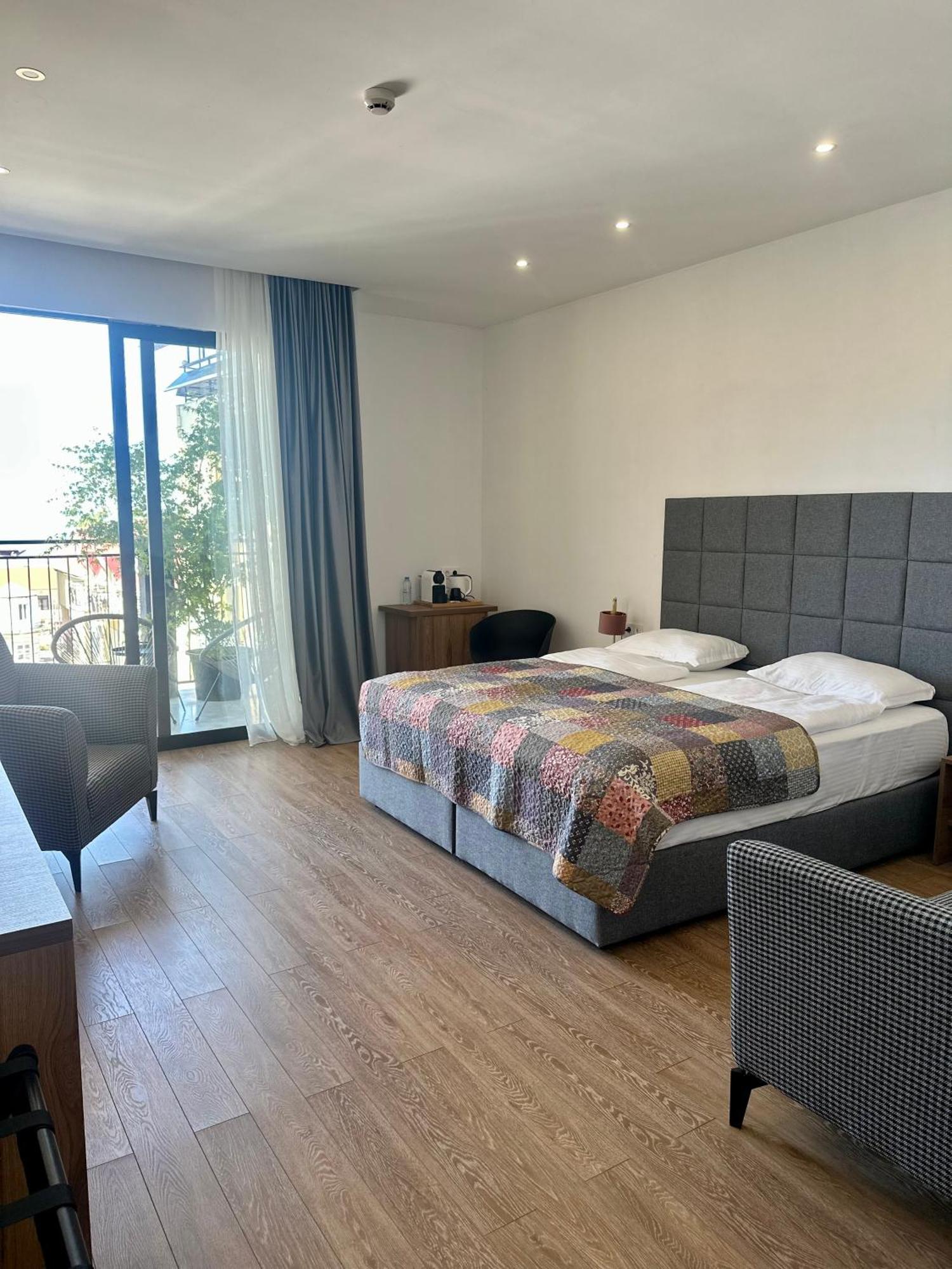 Hotel Homey 코불레티 외부 사진