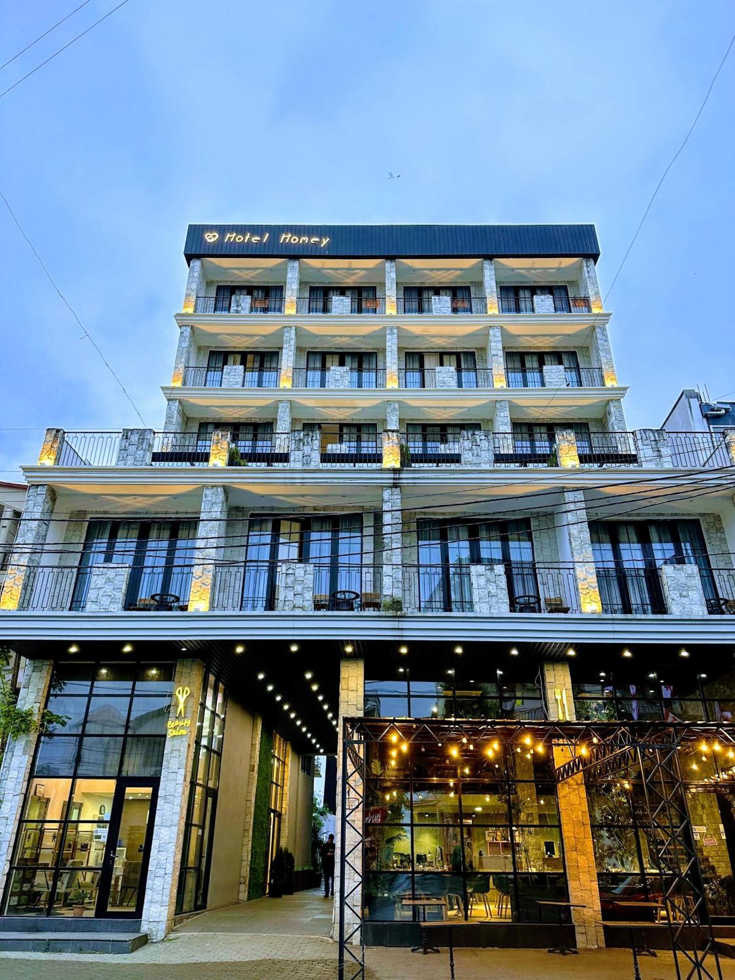 Hotel Homey 코불레티 외부 사진